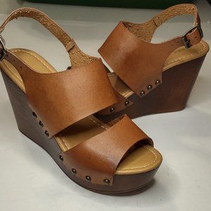 Madden Girl Brown Leather Wedge Sandal Size 8